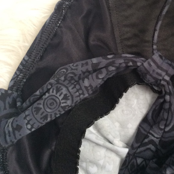 Lands’ End Paisley Blouson Tankini Top - Picture 4 of 7